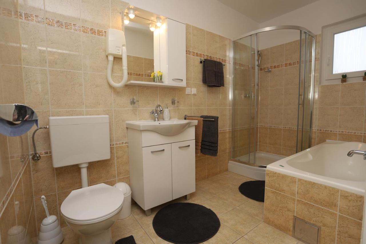 Apartman Perla Deluxe Porec Exterior photo